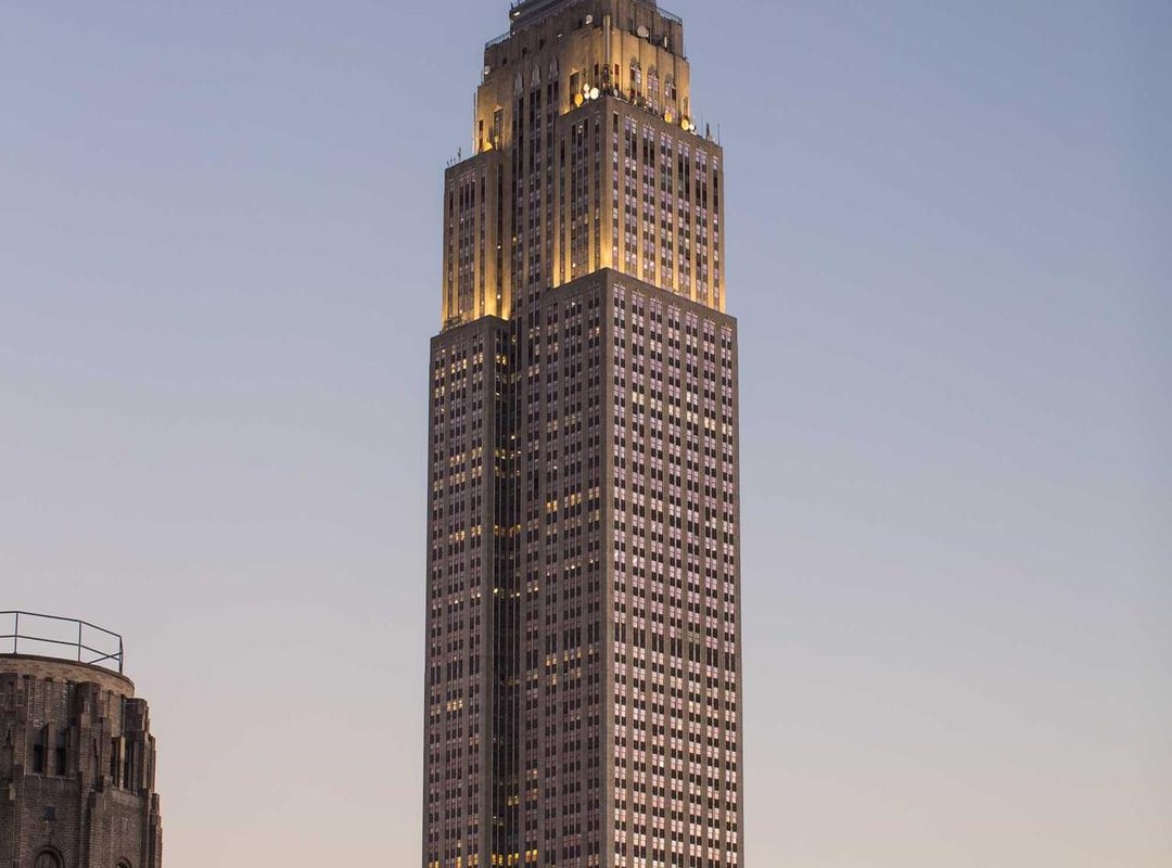 From Fable to Business Strategy: Applying the Snake's Logic